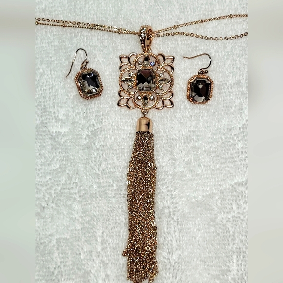 CATO Rose Gold and Rhinestone Necklace and Drop Earrings Set / Pierced - Picture 5 of 9